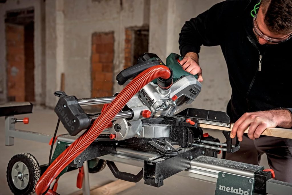 METABO KGS 254 M – 613254000